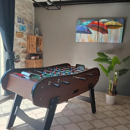 Piscine Chauffee, Jacuzzi, Sauna , Billiards * Saint-Andre-d'Olerargues